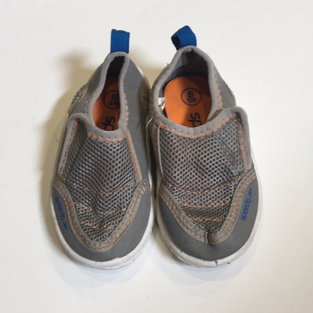 Speedo water shoes